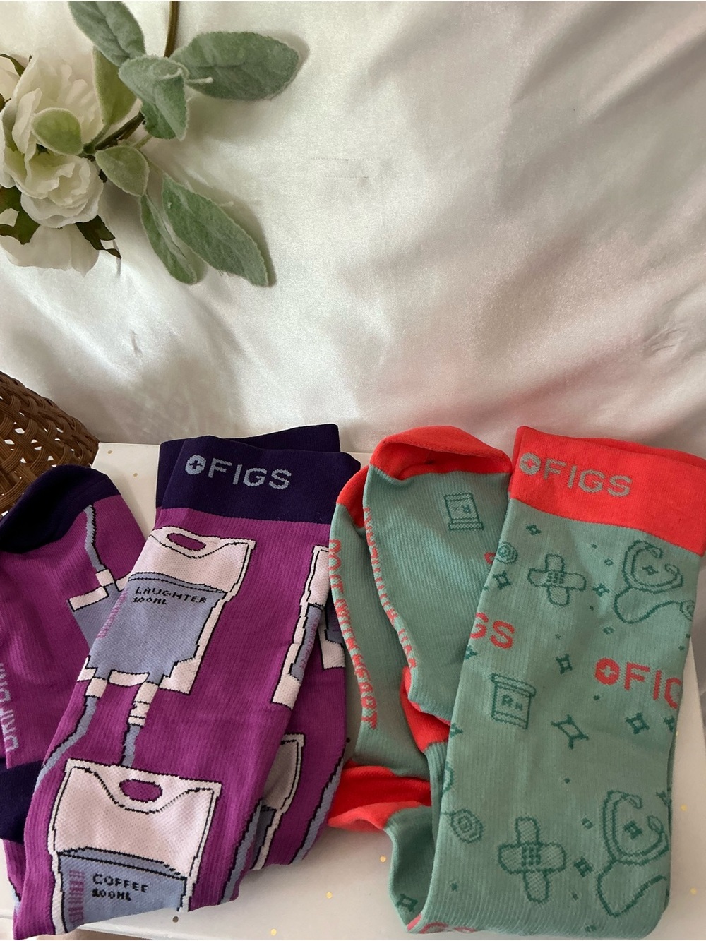 NWOT FIGS Compression Nurse Medical Socks Size S x 2 Pair